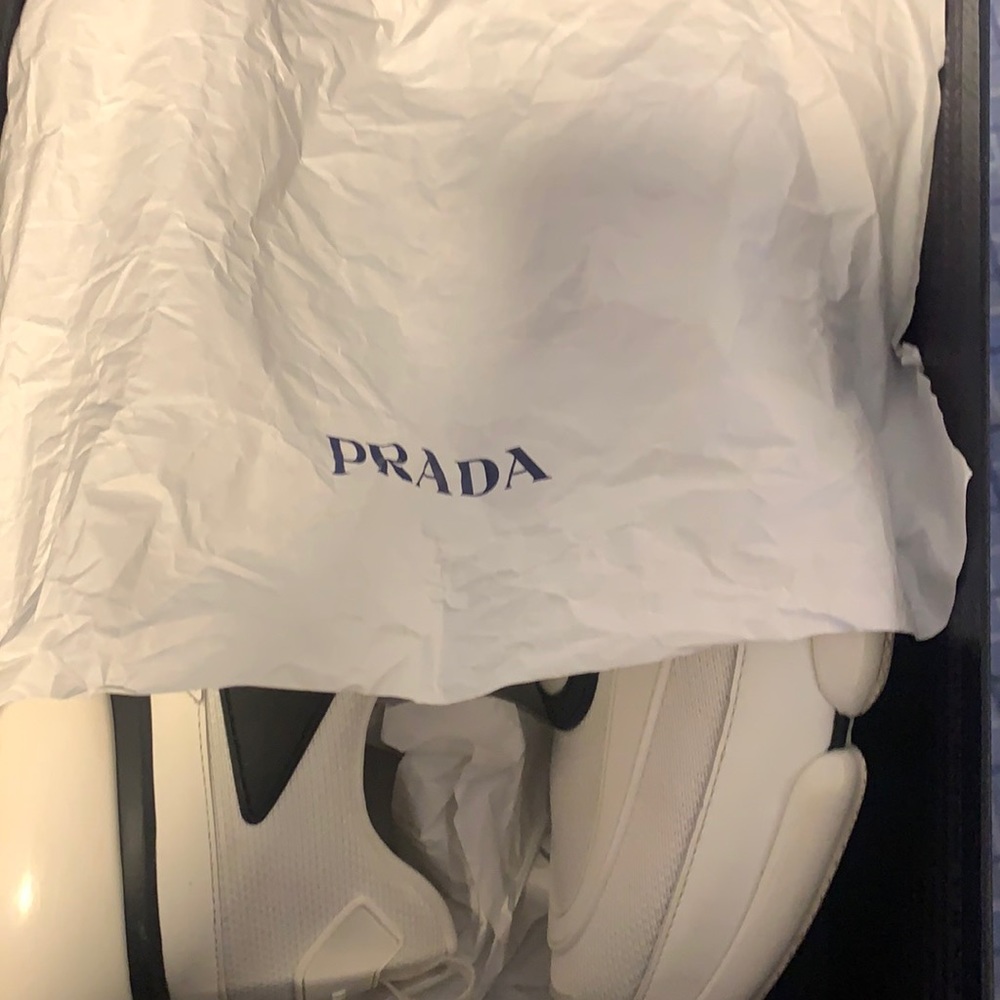 Prada cloudburst